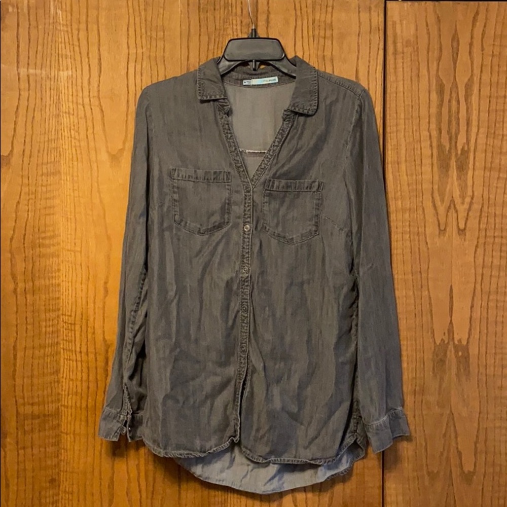 Maurice’s Long-sleeve Gray Shirt